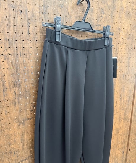 Pauline Bleu ポリーヌブロー　ソフトボンディング タック入り コクーンパンツ