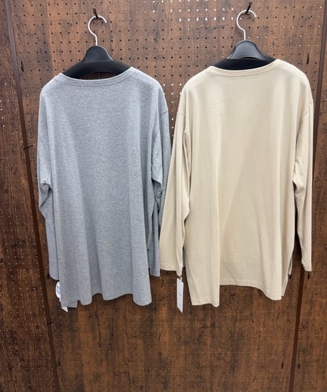 C’EST MOIJEU セモアージュ　アシメロゴプリント ゆるシルエットロングTシャツ