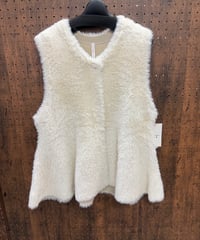 Dignite collier ディニテコリエ  ふわ軽シャギーペプラムベスト