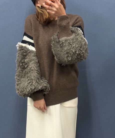 Dignite collier ディニテコリエ　シャギーボリュームスリーブ切替デザインニット