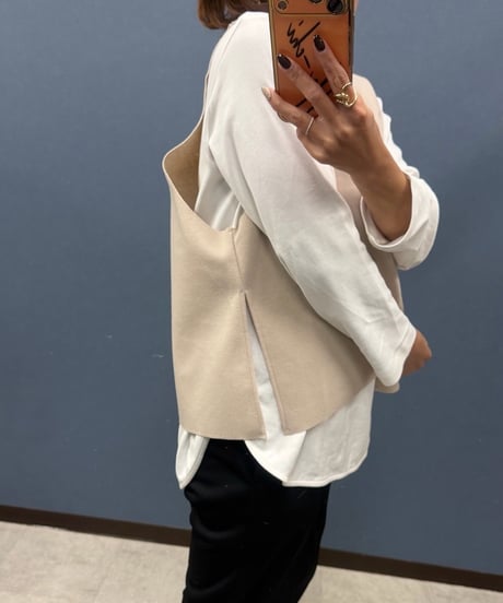 Dignite collier ディニテコリエ バックボタン Vネックベスト