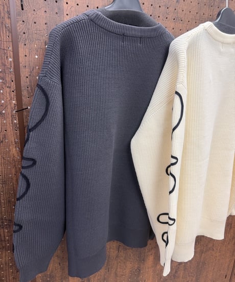 ROSIEE ロージー　立体コード刺繍 デザインニットプルオーバー