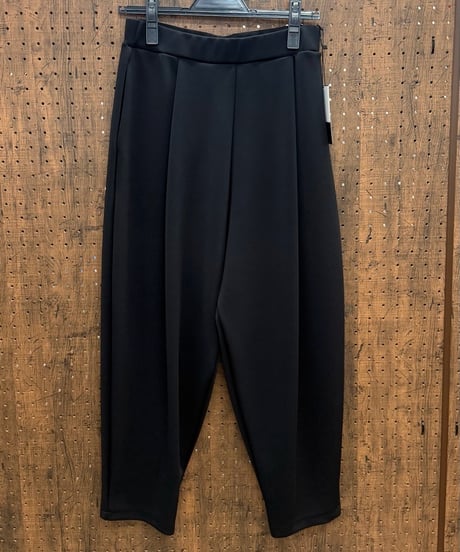 Pauline Bleu ポリーヌブロー　ソフトボンディング タック入り コクーンパンツ