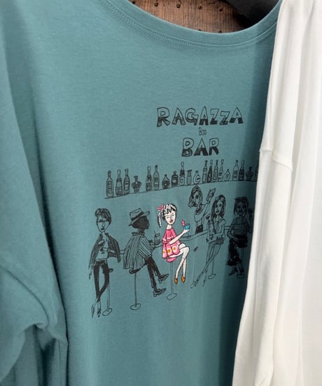ATELIER SIX  アトリエシックス　刺繍ガール×BARプリントロンT