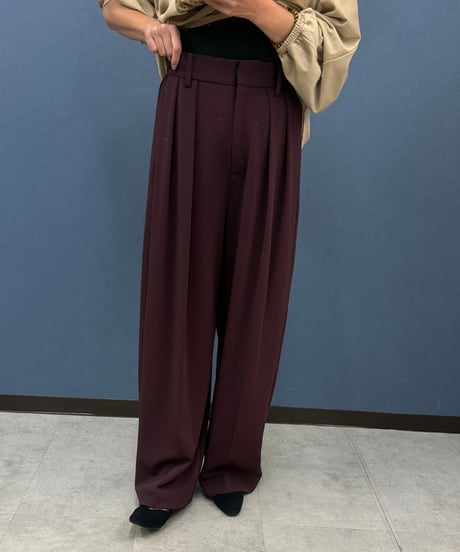Dignite collier ディニテコリエ　万能 フロントタックパンツ