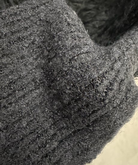 Dignite collier ディニテコリエ　シャギーボリュームスリーブ切替デザインニット