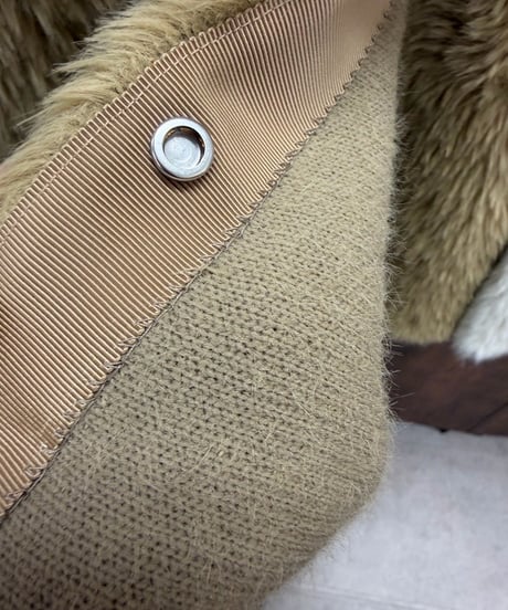 Dignite collier ディニテコリエ  ふわ軽シャギーペプラムベスト