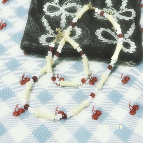 ホールケーキ・ネックレス