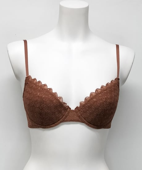 新商品【ランジェリーク】オヨヨイ　3/4パデットブラ