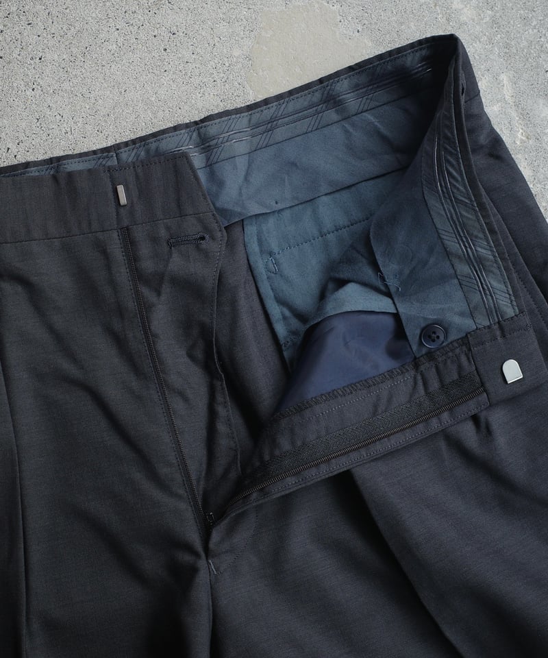 Tiny” Burberry Summer Material Slacks -5 | DAM
