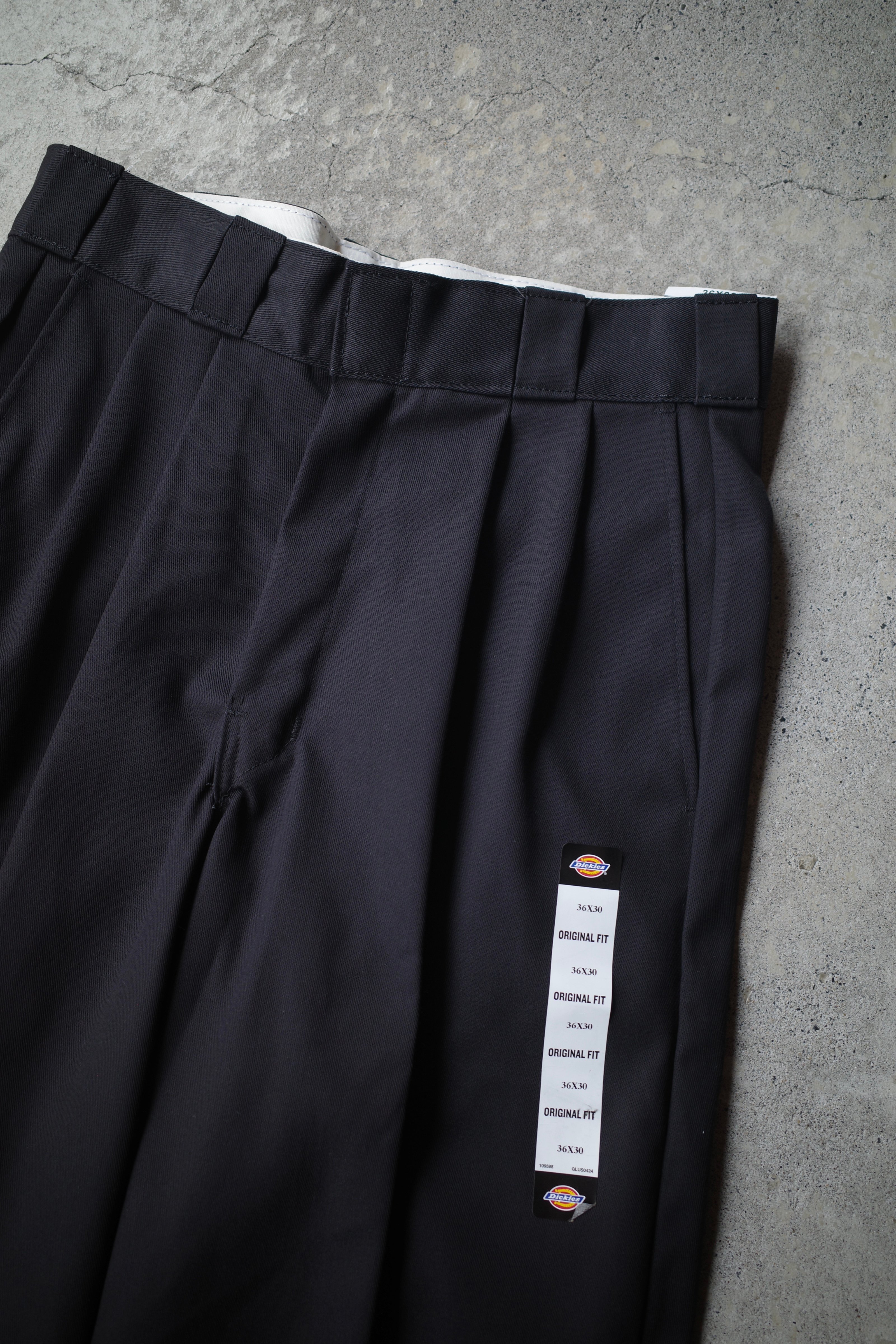 パンツ Dickies Costomed 874 2-Tuck Pants Black Dickies Customized 874 2-Tuck Pants -Black | DA
