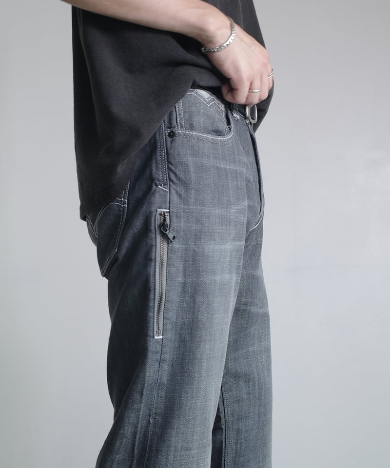 Deadstock Levi's 569 Denim Pants #0002 | DAMAG