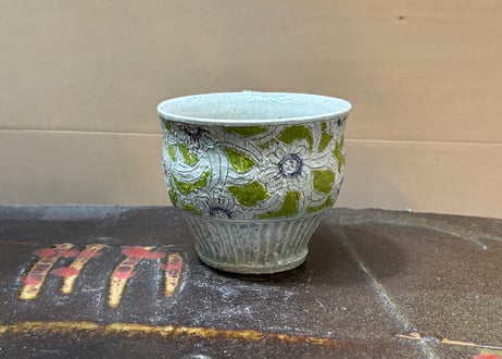 松尾三希子　半磁器色絵緑のマグB1