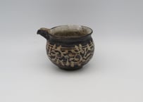 渡辺信史　w6黒ロウ抜き片口.草花