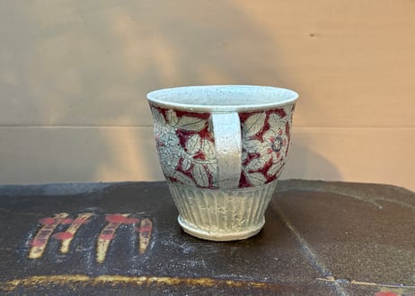 松尾三希子　半磁器色絵ピンクのマグA4