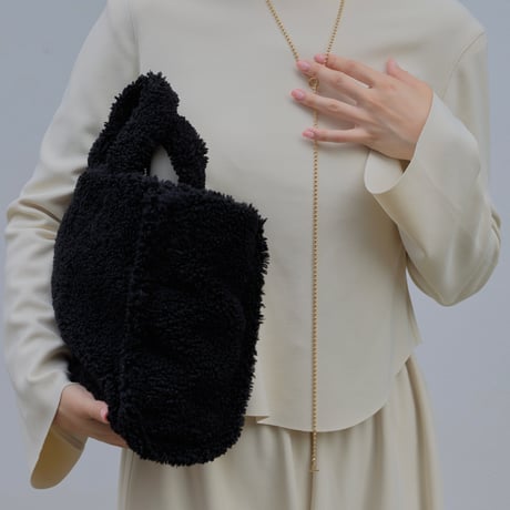 fluid necklace