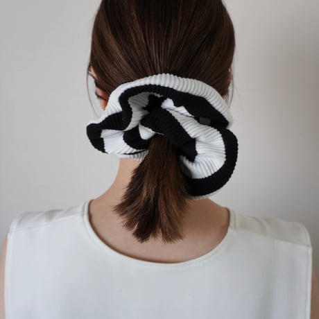 pleats border chouchou