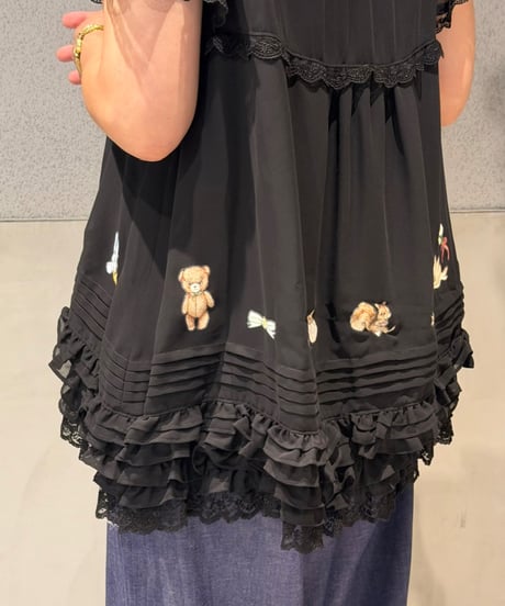 【現物・3L】ペタペタデコレーションブラウス •フォーチュン