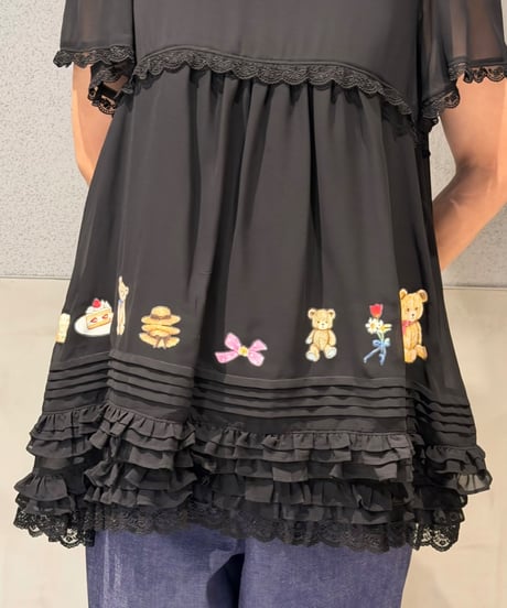 【現物・3L】ペタペタデコレーションブラウス •ベア