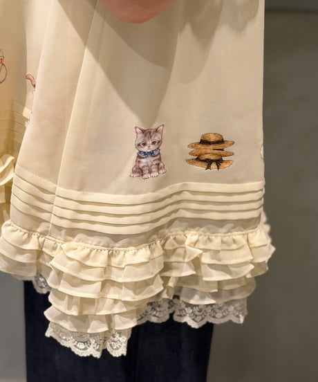 【現物・M】ペタペタデコレーションブラウス •こねこ