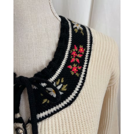 Vintage floral embroidery ribbon cardigan