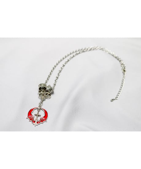 【Hiina Rose】／バット×クロス ゴシック・チェーンネックレス（レッド）【期間限定・ご予約特典あり!!】