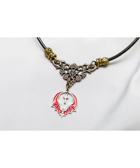 【Hiina Rose】／バット×クロス アラベスク・レザーネックレス（レッド）