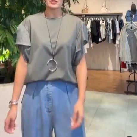 異素材ねじりスリーブプルオーバー