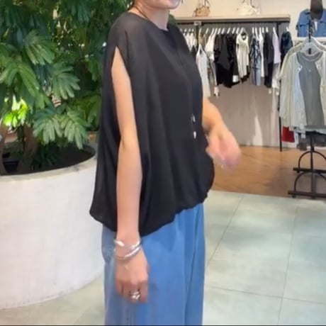 スリットスリーブシフォンブラウス