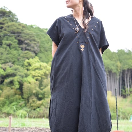 カフタン風刺繍ワンピース-アップサイクル古着-