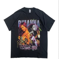 " RIHANNA " S/S TEE BLACK