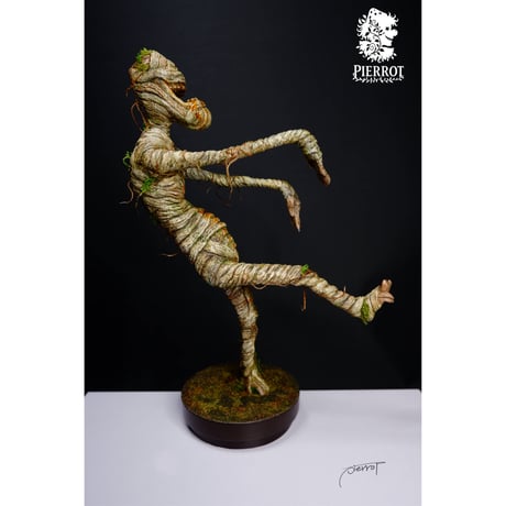 Original Mummy ― 木と植物に侵食されたミイラ男