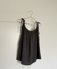 Lou Lou リップルガーゼのリボンキャミソール
