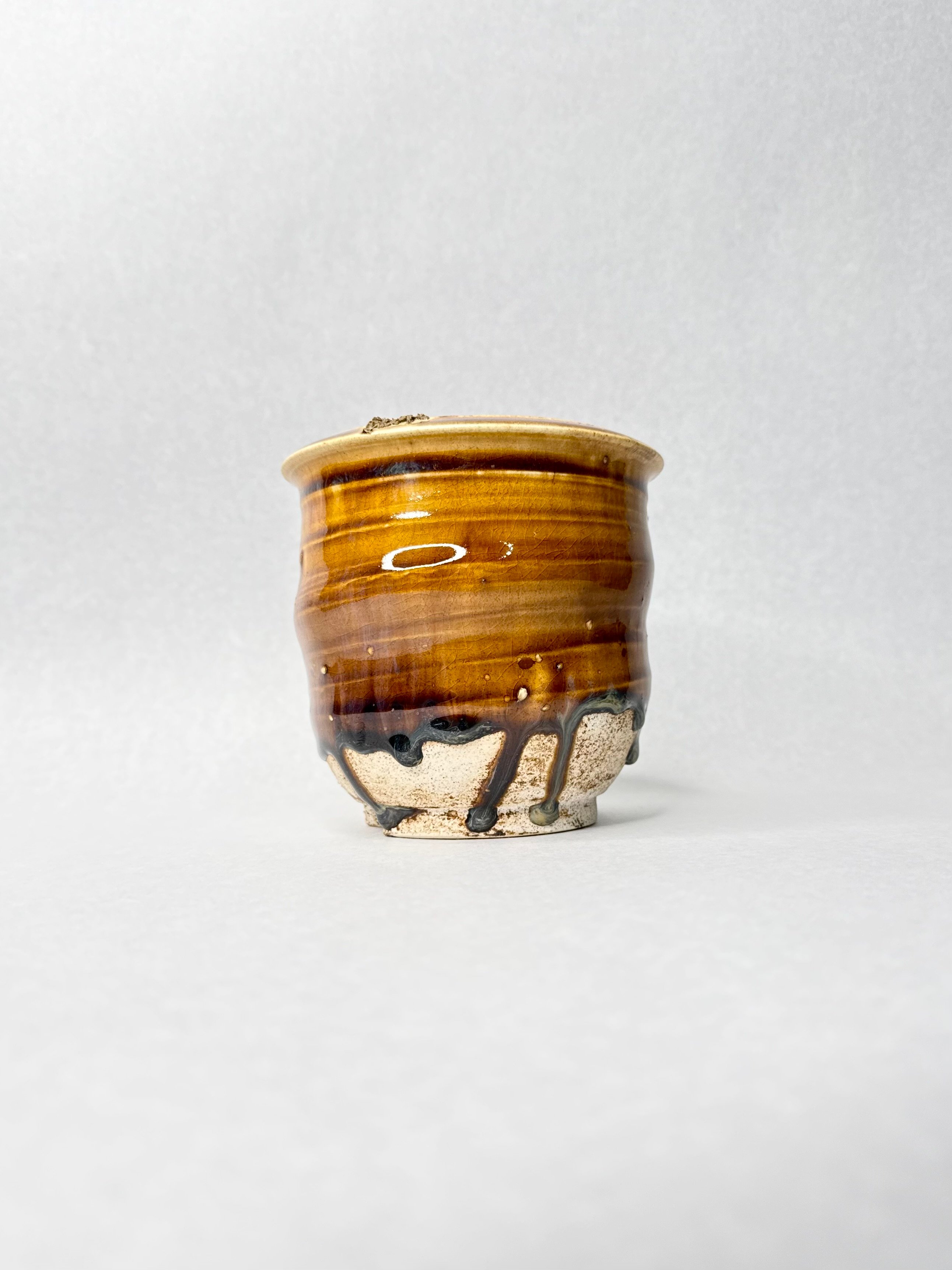 最終価格・希少・抽選購入品｜姫野翔太 陶芸作品 花器 【高さ18 口径8,5】 姫野翔太・ 飴釉オドリコ | t.roots