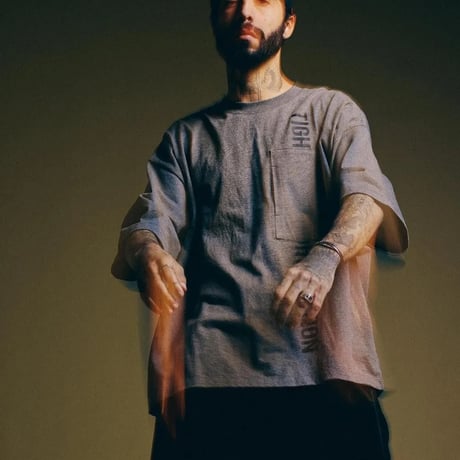 TIGHTBOOTH  STRAIGHT UP S/S T-SHIRT - Charcoal
