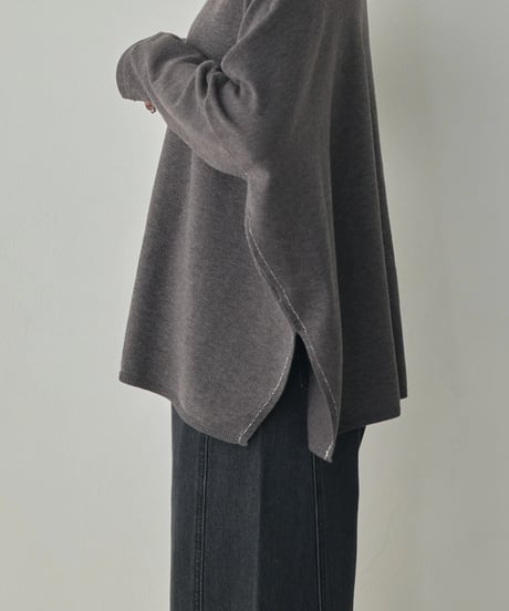 hunch ハンチ　[ANTI-STATIC] SOFT AND PUFFY YARN OVER-THE-SHOULDER DOLMAN KNIT　WVQ7176