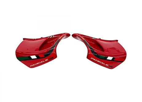 ディーラー在庫有り　イタリア国旗柄 赤 （光沢有り）ファイバーグラス製ウィングレット（ペア） DUCATI PANIGALE V4 / S 2025