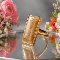 花模様に魅せられる 「フォッシルコーラル」天然石リング