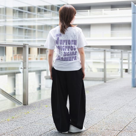 ジュウリョクピエロ　オークス勝利記念グッズ グラフィカルTシャツBパターン（白/White）