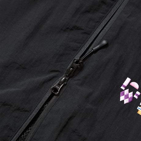 ジュウリョクピエロ　オークス勝利記念グッズ グラフィカルブルゾン（黒/Black）