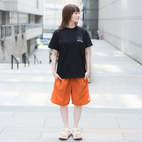 ジュウリョクピエロ　オークス勝利記念グッズ グラフィカルTシャツAパターン（黒/Black）