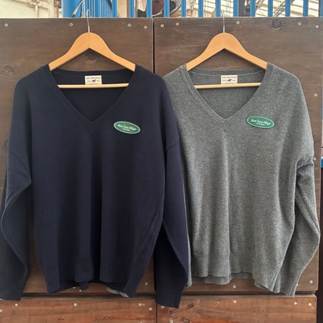 Patch V-Neck Knit