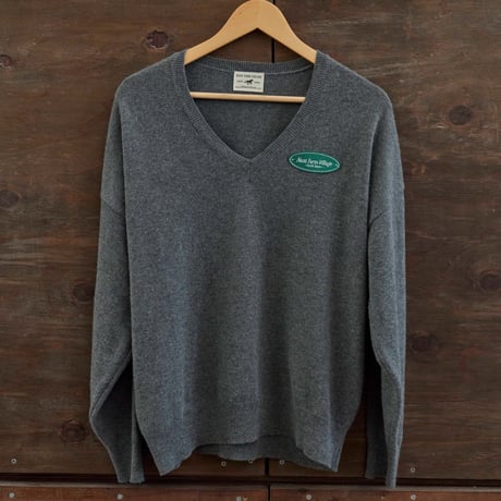 Patch V-Neck Knit