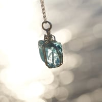 〈自由な愛のコミュニケーション〉【アンダラクリスタル・アクアブルー】シルバー925　ワイヤーラップ　ペンダント