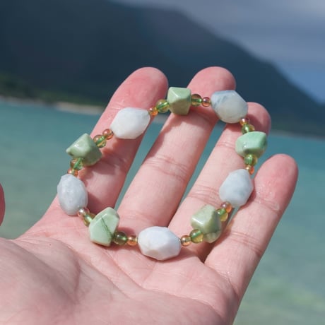 〈幸せの芽を育て、豊かな未来をひらく〉 Green Bloom ブレスレット