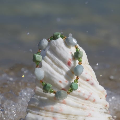 〈幸せの芽を育て、豊かな未来をひらく〉 Green Bloom ブレスレット