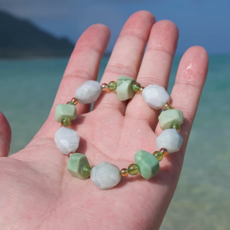 〈幸せの芽を育て、豊かな未来をひらく〉 Green Bloom ブレスレット