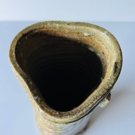 T−155 辻村史朗　伊賀花入　共箱後日発送  Shiro Tsujimura – Iga Flower Vase