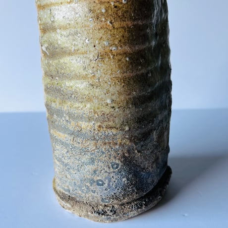 T−155 辻村史朗　伊賀花入　共箱後日発送  Shiro Tsujimura – Iga Flower Vase