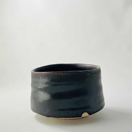 T−195 辻村史朗 引出黒茶碗　共箱付　Shiro Tsujimura – Hikidashi Kuro Tea Bowl